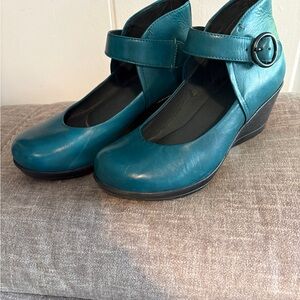 Dansko Rebel Leather Ankle Strap Wedge Shoes Size 37